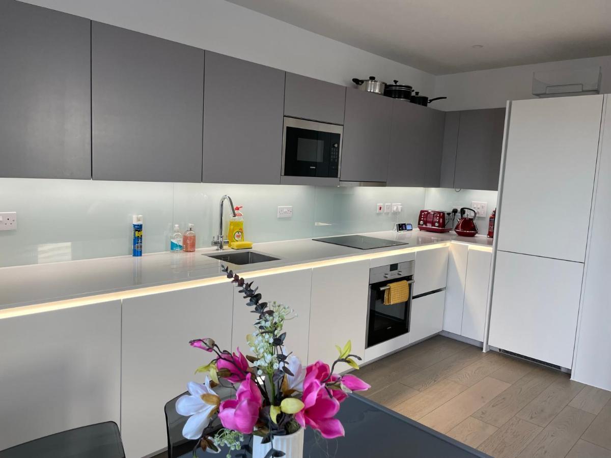 Modern & Spacious Penthouse In North London公寓 外观 照片
