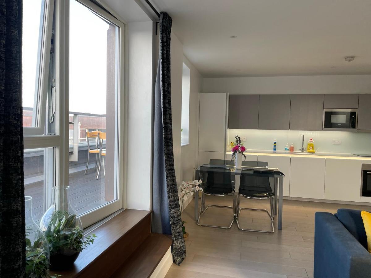 Modern & Spacious Penthouse In North London公寓 外观 照片