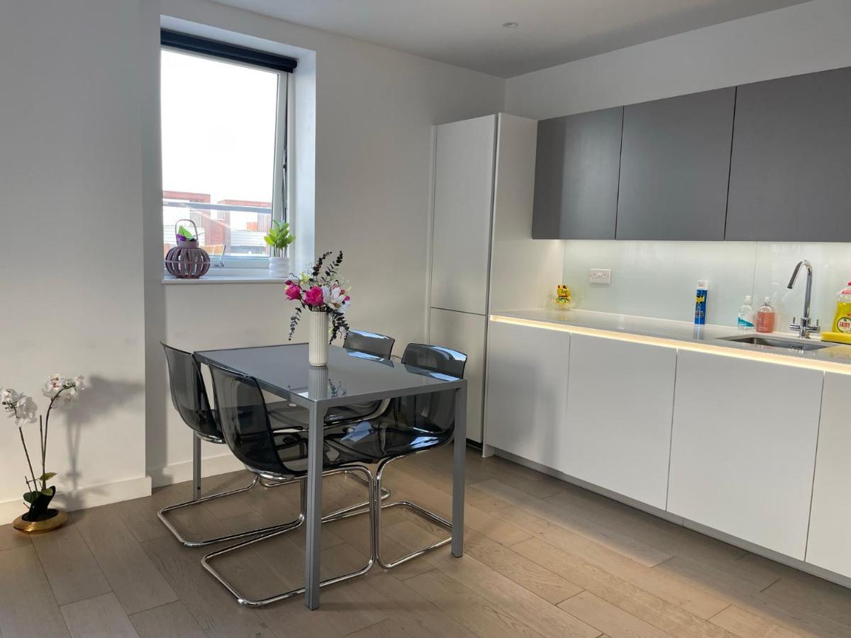Modern & Spacious Penthouse In North London公寓 外观 照片