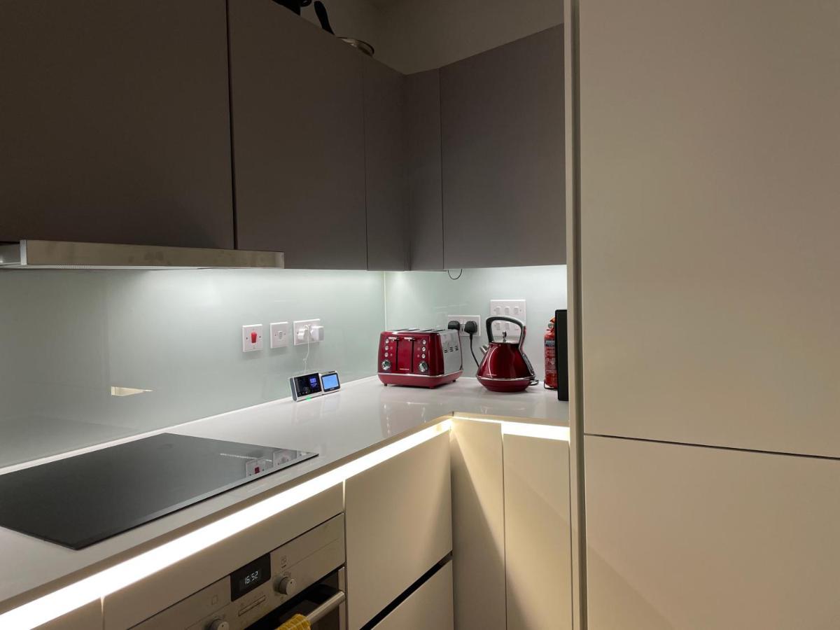 Modern & Spacious Penthouse In North London公寓 外观 照片