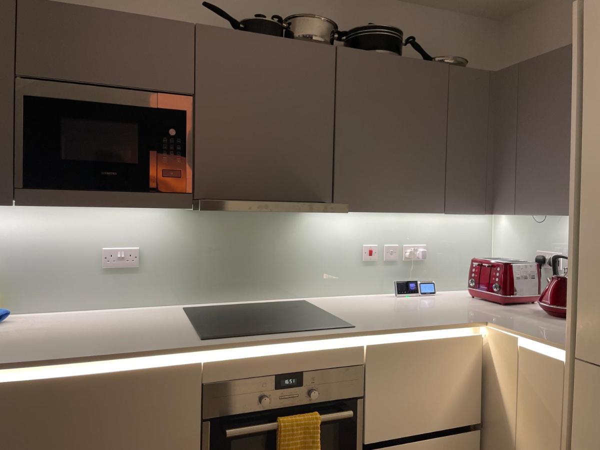 Modern & Spacious Penthouse In North London公寓 外观 照片