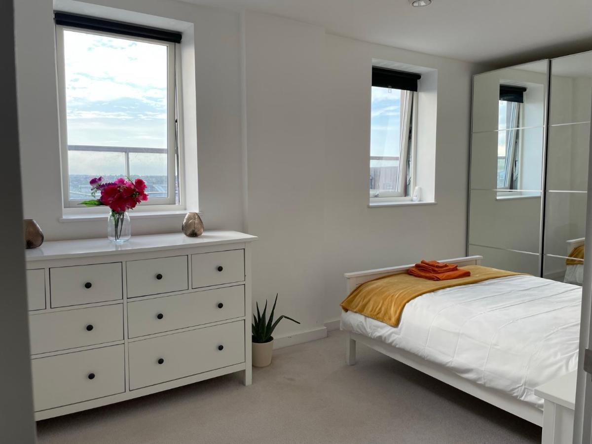 Modern & Spacious Penthouse In North London公寓 外观 照片