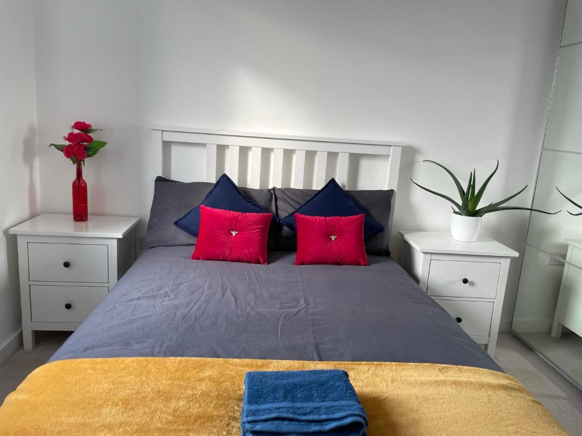 Modern & Spacious Penthouse In North London公寓 外观 照片